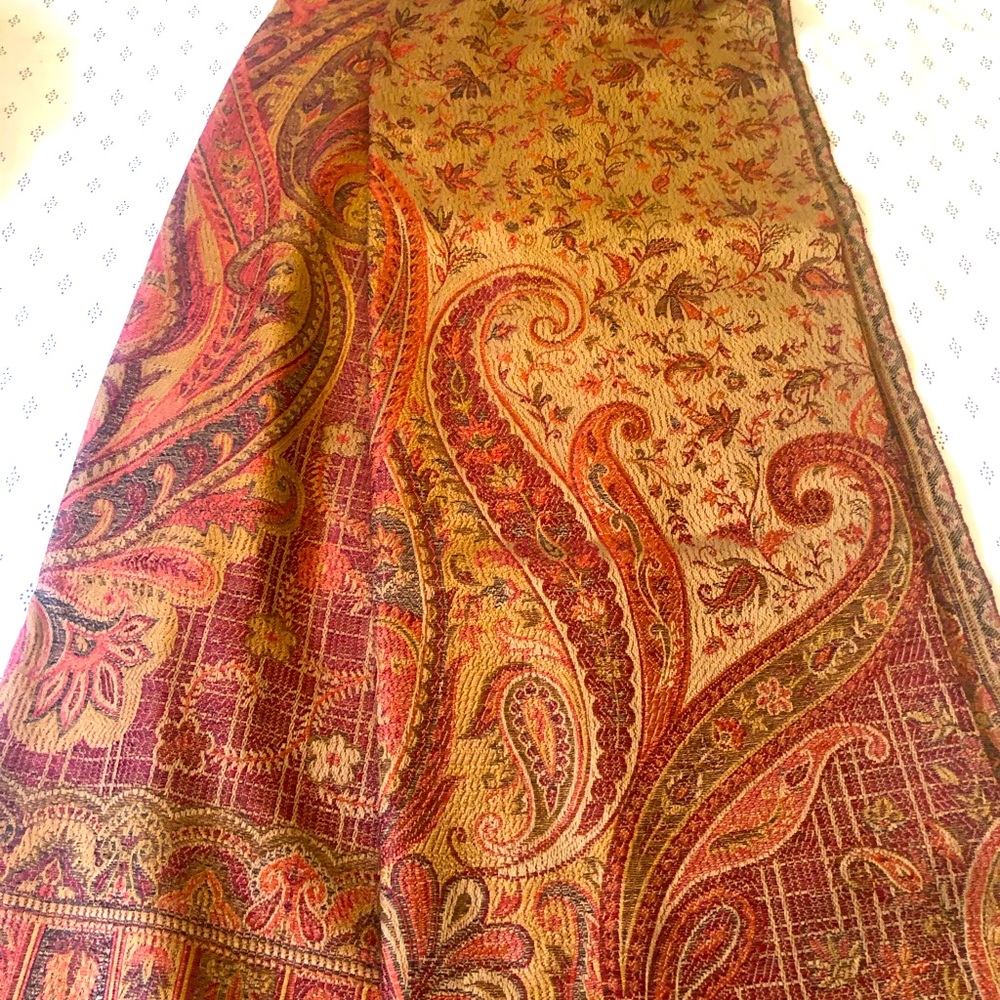 Pashmina woolen shawl. Kashmiri design